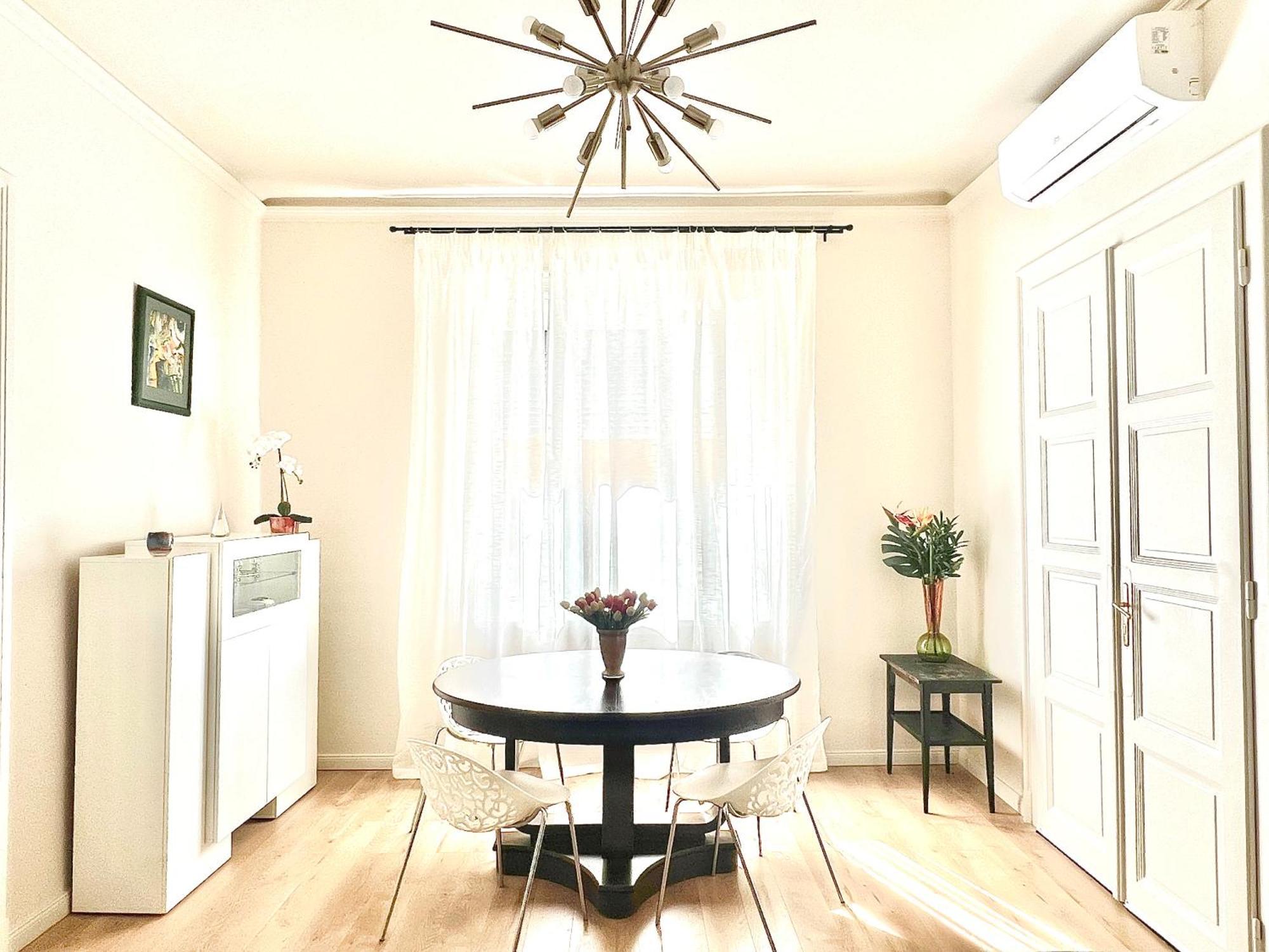 Brand New Parliament Designer Smarthome For 4 Ppl Apartment *
